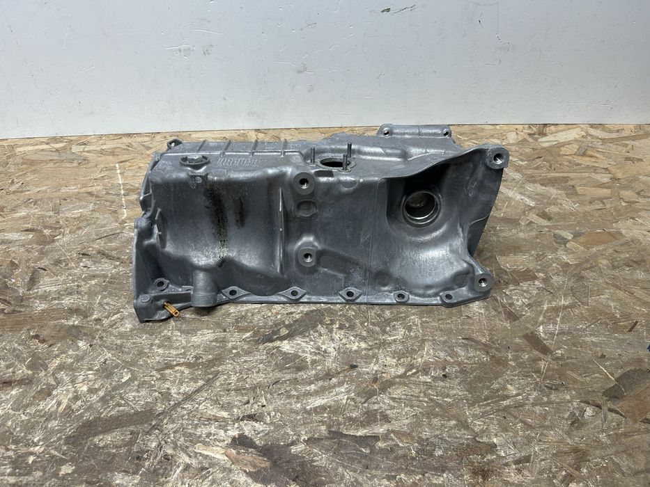 Baie ulei bmw G20 G21 G30 G01 G02 G05 G06 benzina 3.0
