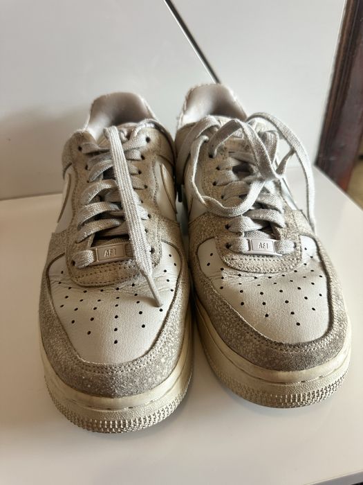 Два модела Nike Air Force