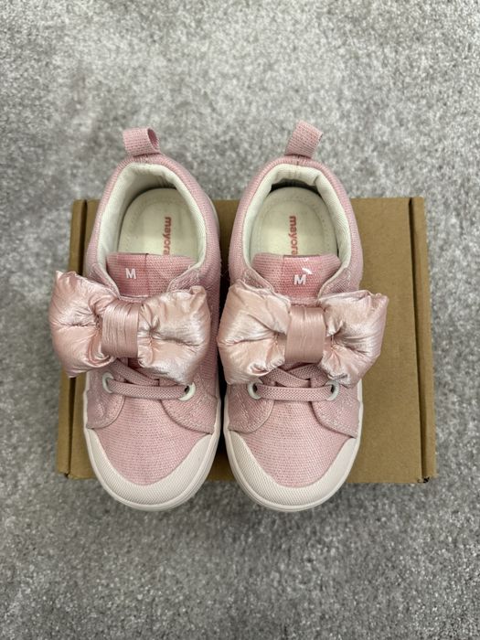 Обувки за момиче 24 номер