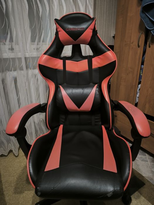 Компьютерное игровое кресло