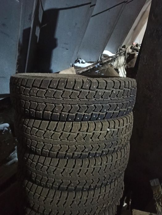 Шины 195/75/16с в отличном состоянии