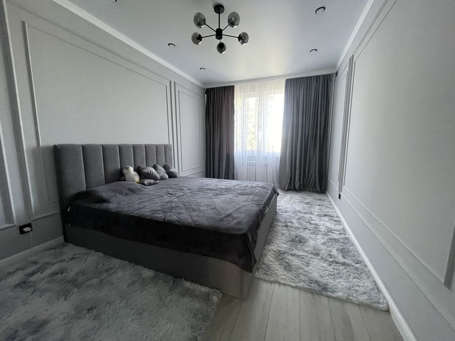 Двухспальная кровать б/у