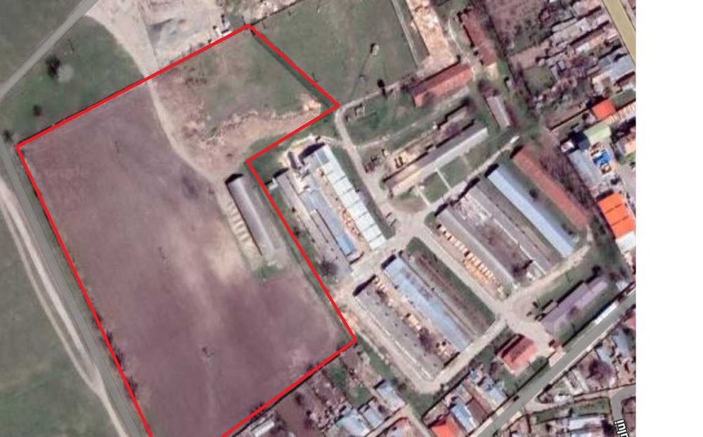 Teren intravilan 40.000 mp + hală 600 mp, centru Ivești, Galați