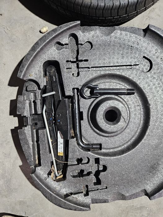 Патерица за Nissan Juke 2024г.