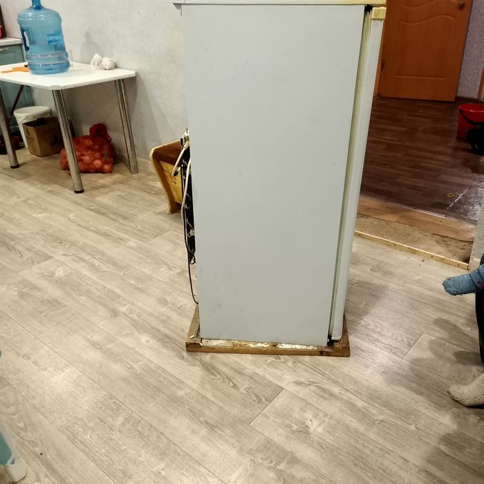 Продам холодильник
