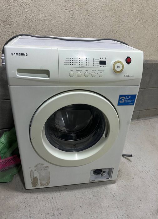 Kir moshina sotiladi