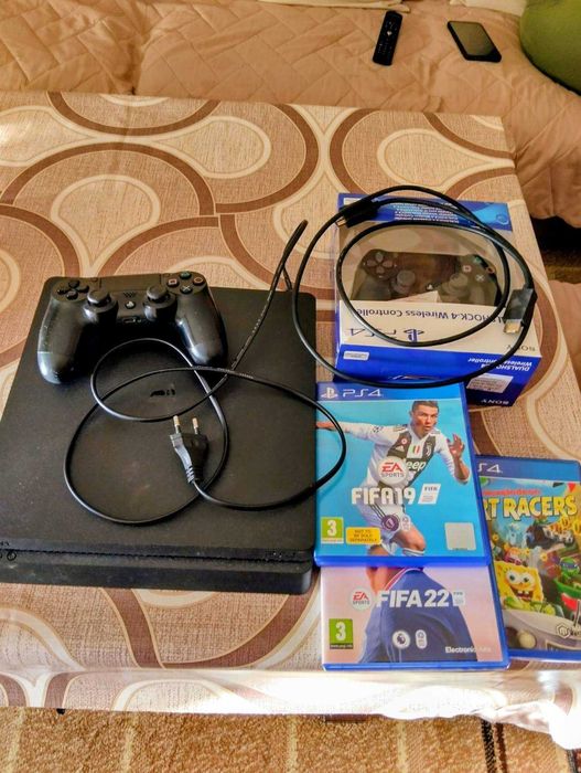 Плайстейшан 4 слим