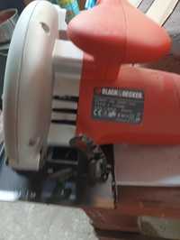 Circular de mana black& decker