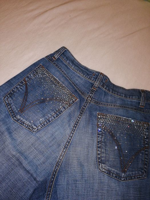 Blugi cu pietricele