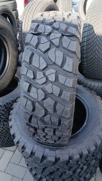 Anvelope pentru Jeep uri 250 RON bucata