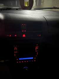 Grile iluminate Volkswagen Bora/Golf 4 (iluminat rosu)