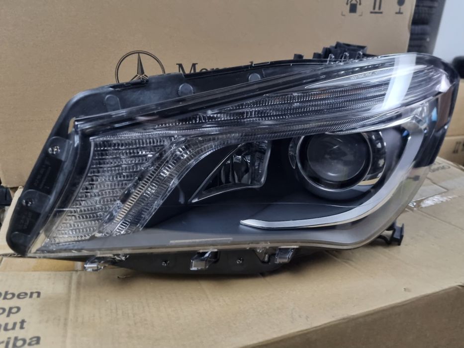 Far nou xenon Mercedes CLA C117