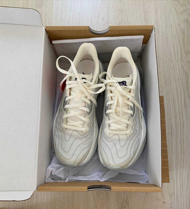 кроссовки женские