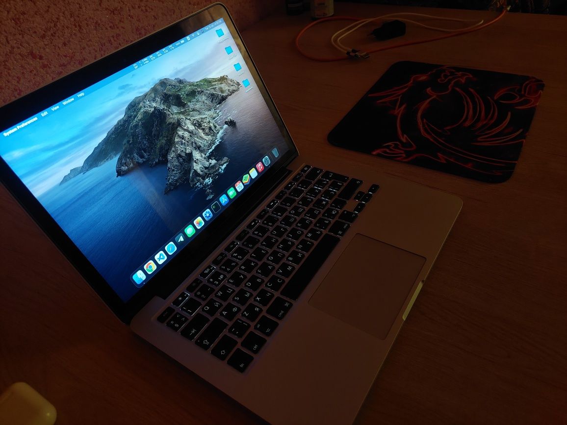 Mackbook i5 Pro.