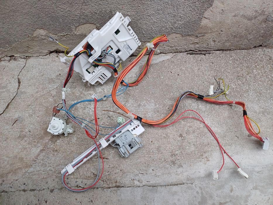 Управляваща платка за пералня electrolux и преден панел