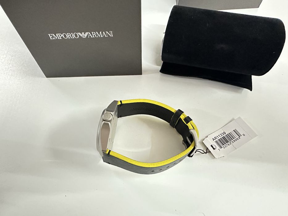 Emporio Armani часовник