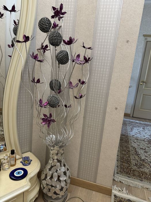 Напольный светильник