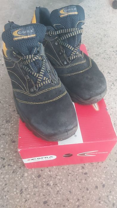 Работни велурени  обувки