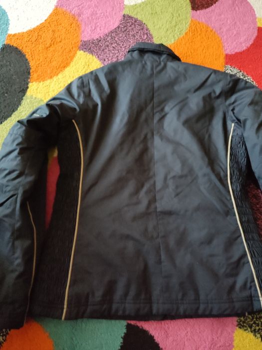 Vând geacă femei Adidas