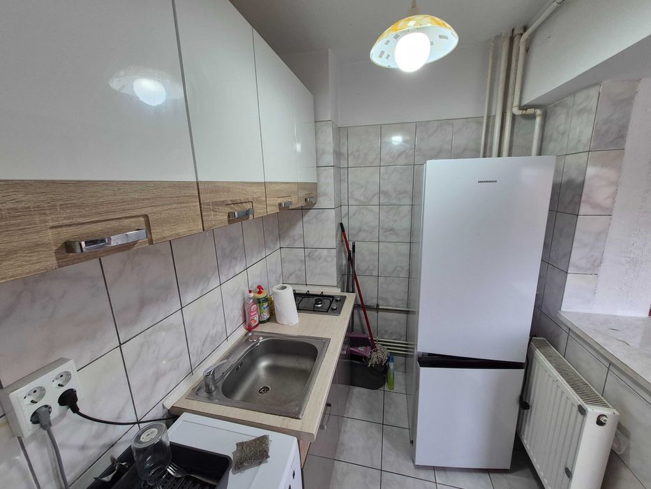 Proprietar, vând garsoniera Răcădău