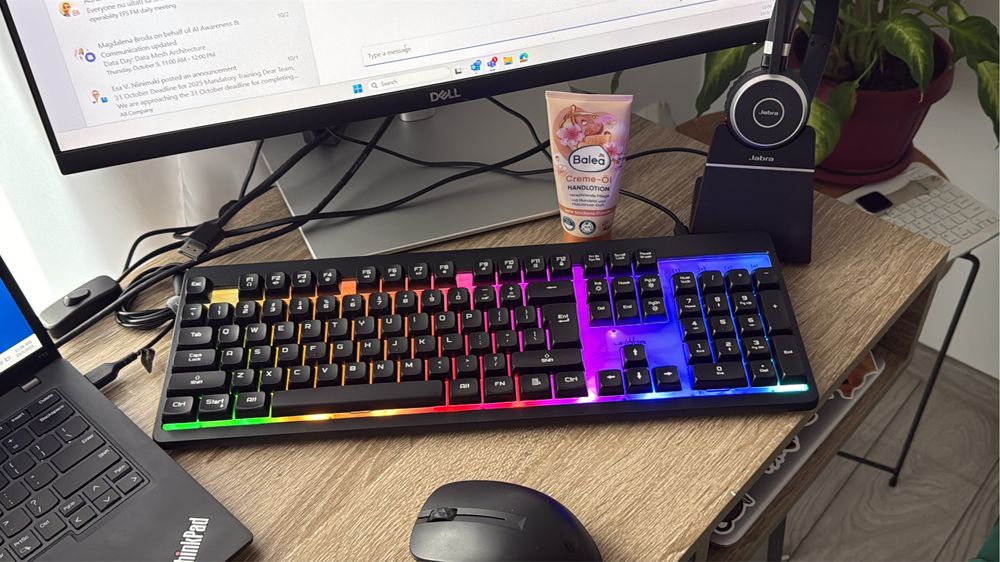 Tastatură mecanică U-Rage cu iluminare RGB