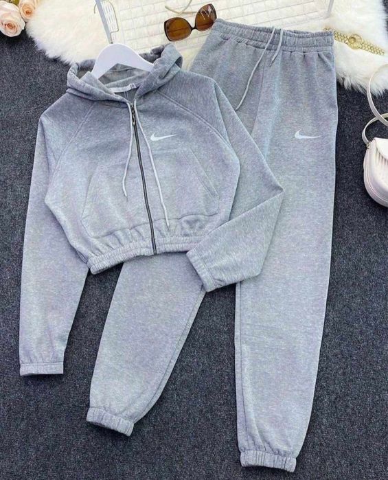 NIKE дамски спортен екип