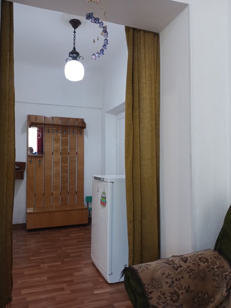Продам 2 комнатную квартиру на Исиналиева 12