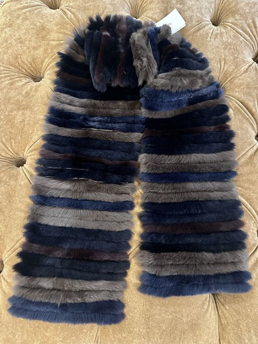 Fular/ esarfa Gerard Darel din blana de iepure