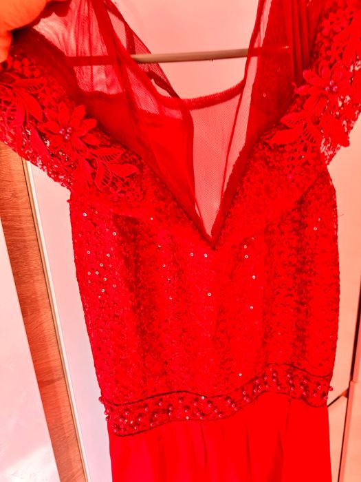 Рокля в отлично състояние