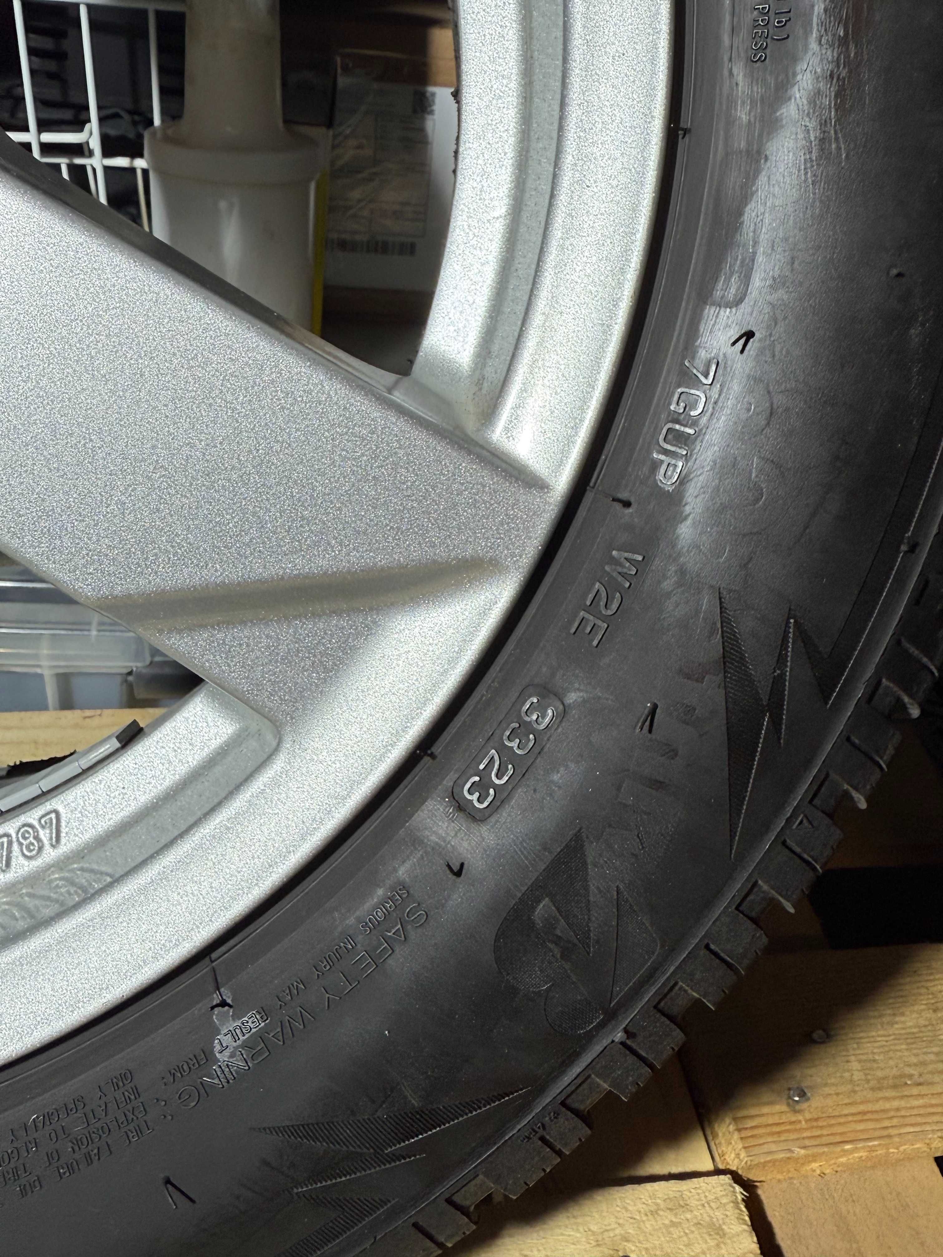 4 anvelope iarnă Bridgestone Blizzak LM005 cu jante RIAL – 225/55 R17