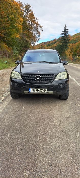 Vând mercedez ML