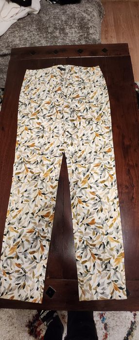 Pantaloni damă Zara