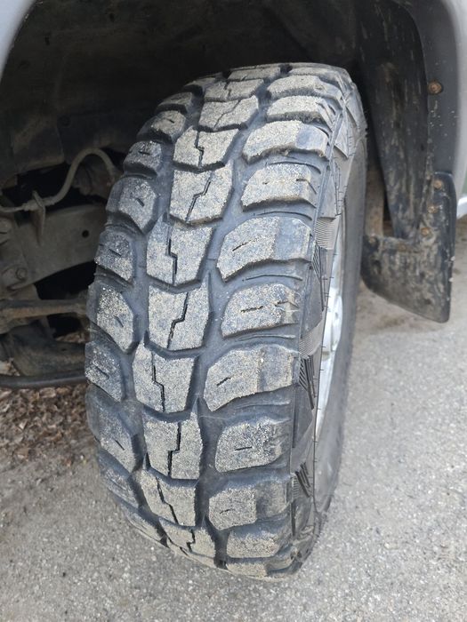 4 броя гуми 235/75/15 Kumho с джанти 5х139.7 за фероза, витара, джимни