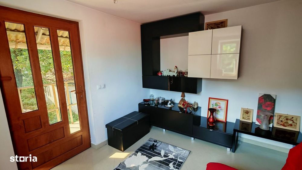 Apartament in casa+anexa in curte Carierei zona Spitalul de Oncologie.