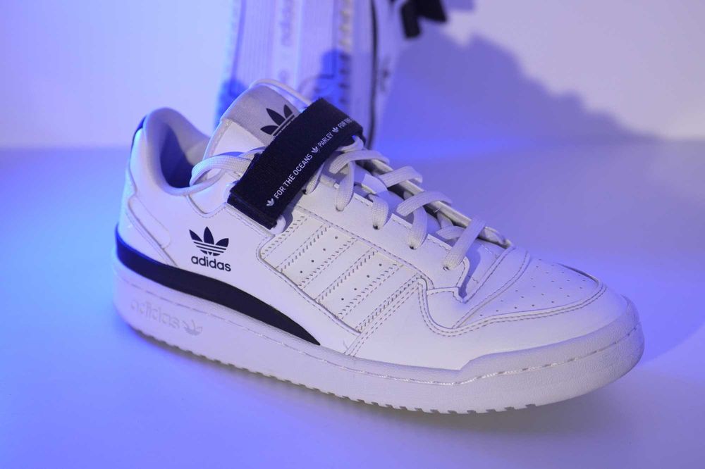 Adidasi ADIDAS marime 42