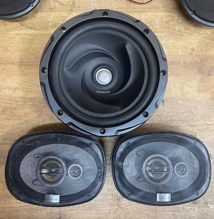 Sistem audio auto Kenwood