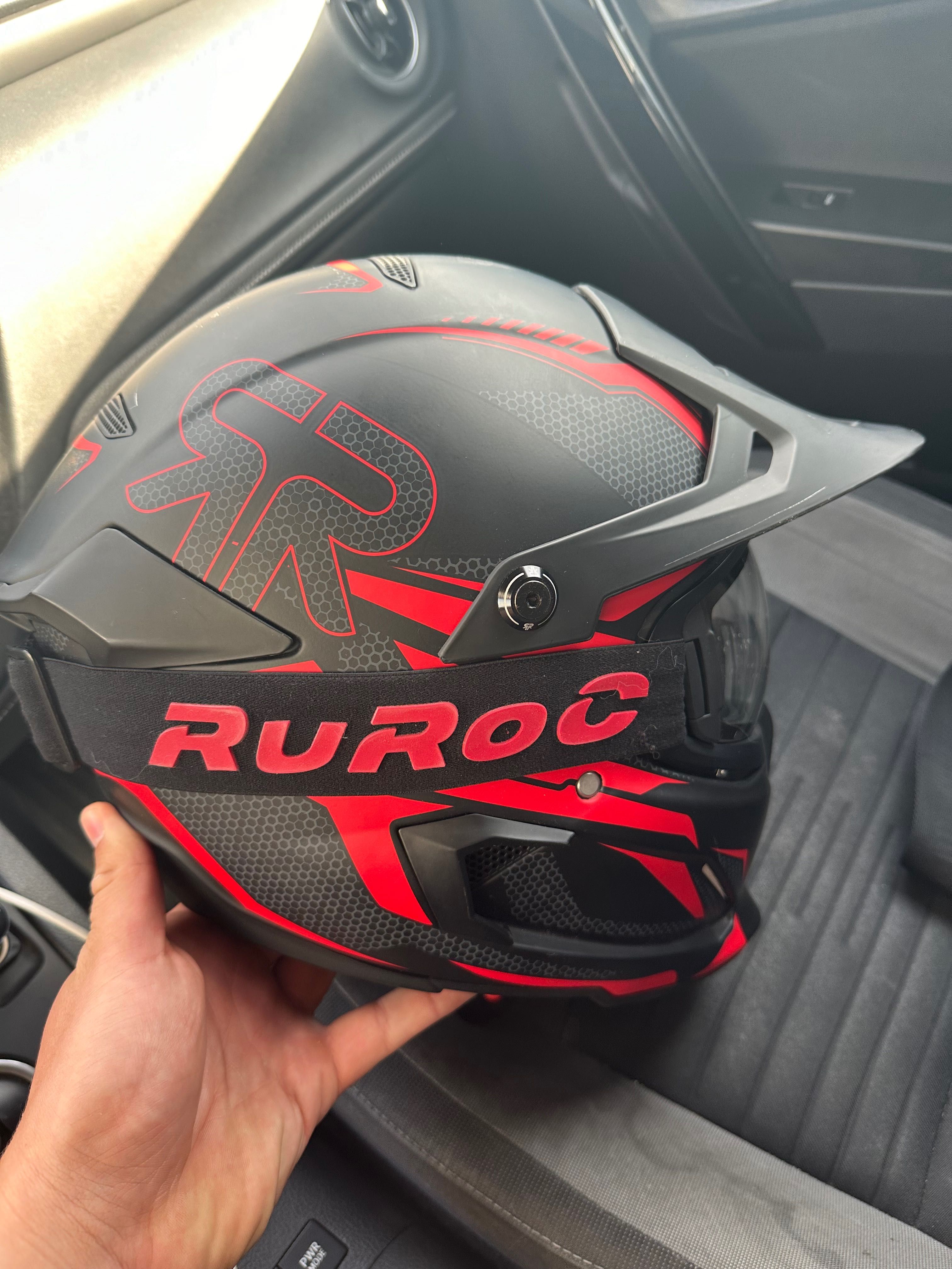 Като нова Каска RuRoc М