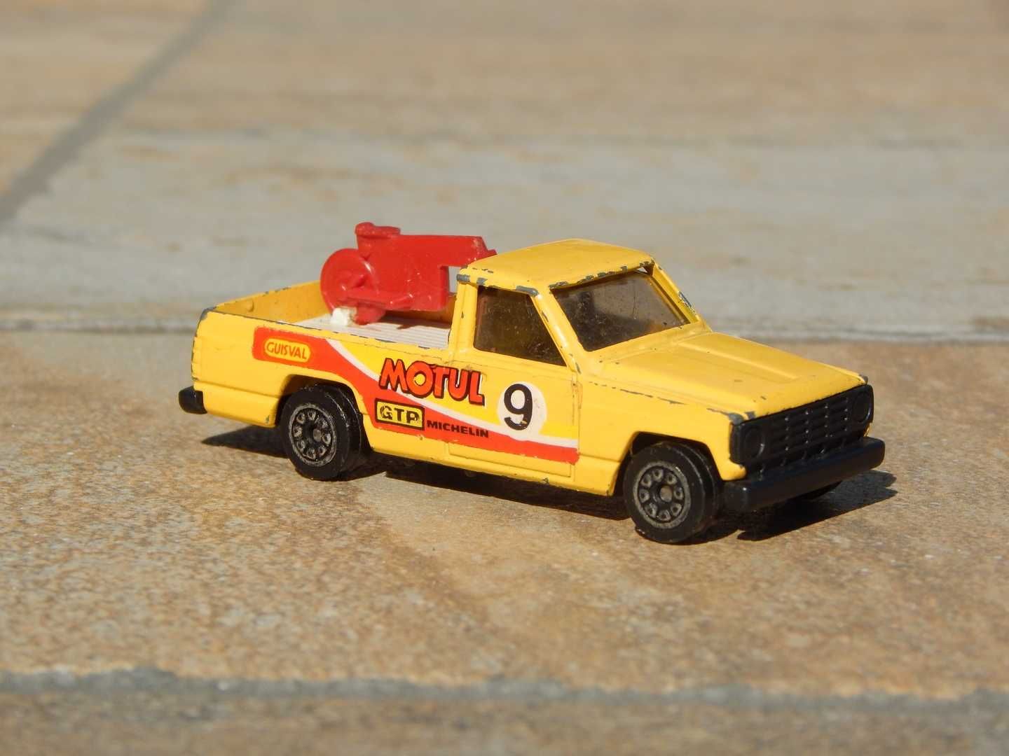 Macheta camioneta Datsun Nissan Patrol 1982 Guisval Spania sc 1:64