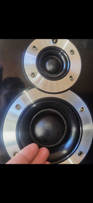 Boxe Technics și wharfedale