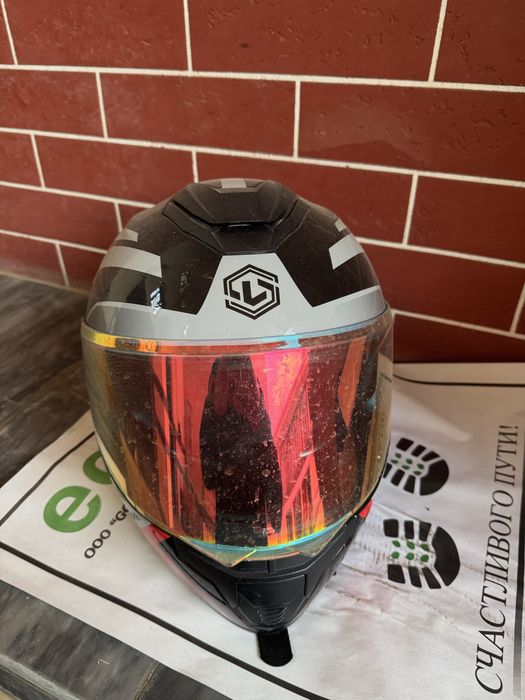 Srochna moto shlem sotiladi