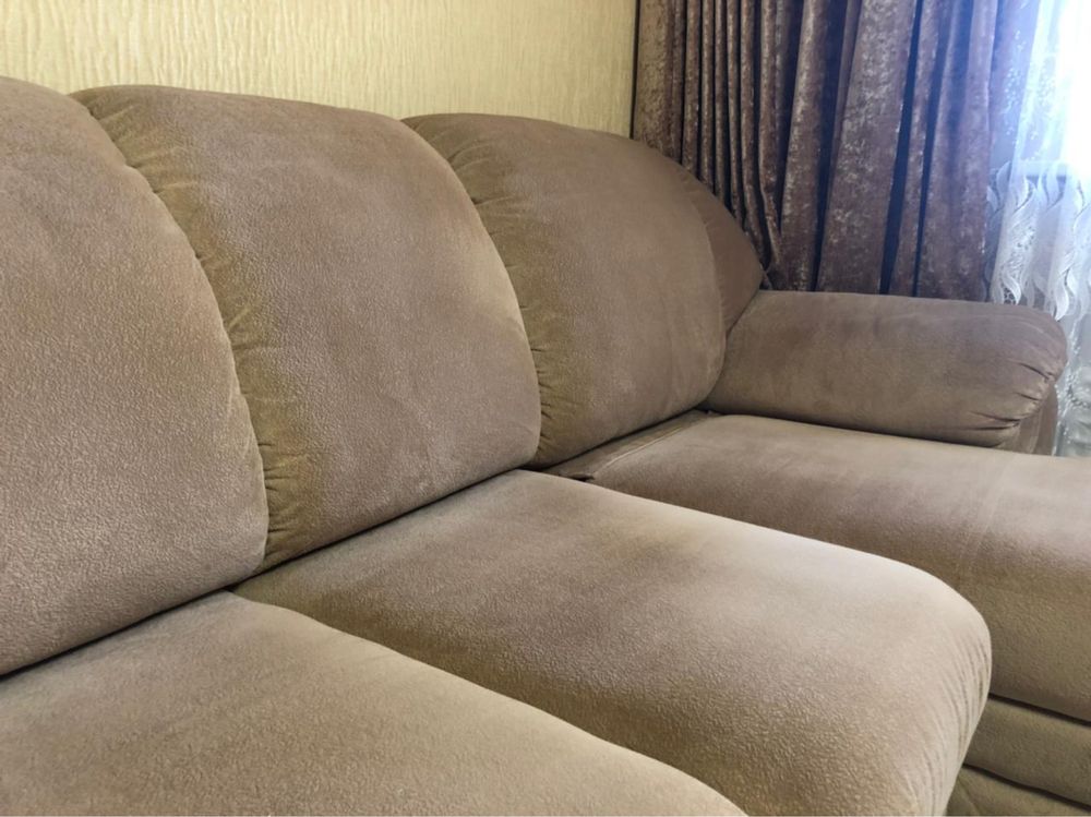 Выдвижной велюровый диван (275Х110)