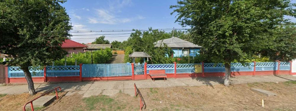 Vând casă si teren în Slobozia Noua