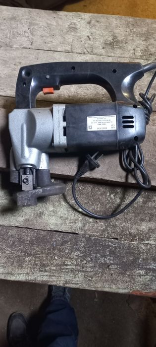 Электроножницы по металлу