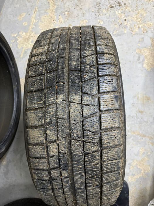 Продам покыршку 225/40-18 Yokohama комплект