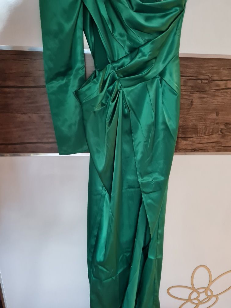 Сатенена официална рокля Zara Asos с един ръкав
