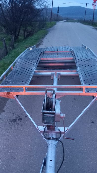 Vand sau schimb platforma auto