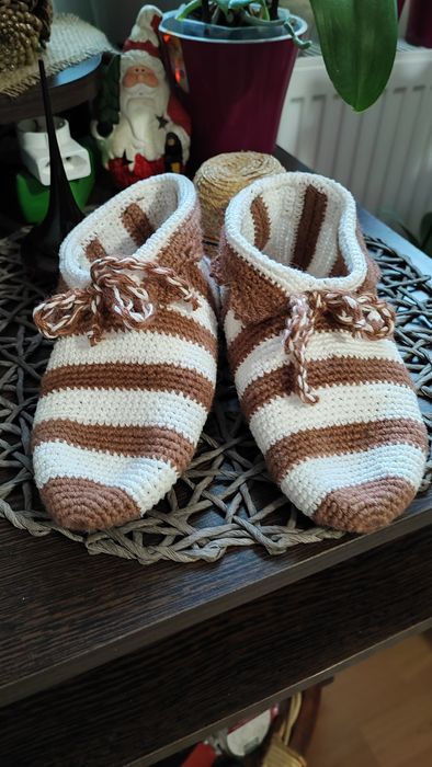 Haine hand made de vanzare pentru adulți și copii