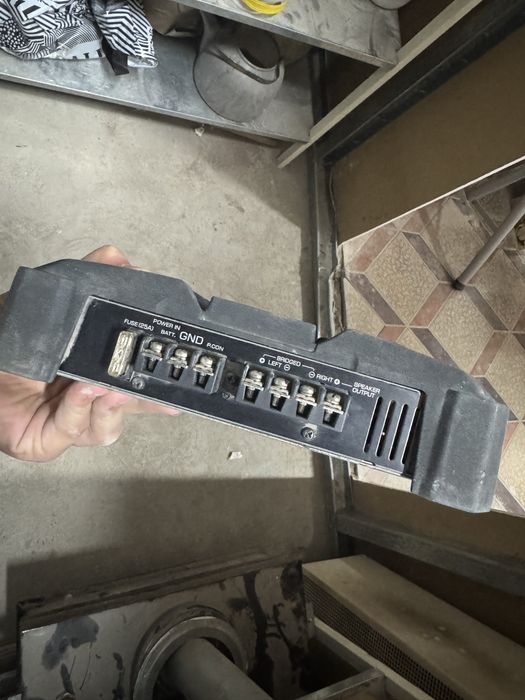 Усилитель Kenwood 350W и Магнитофон Sony CDX-GT370S