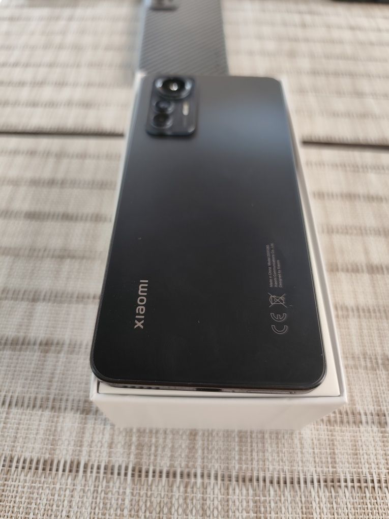 Xiaomi 12 Lite .