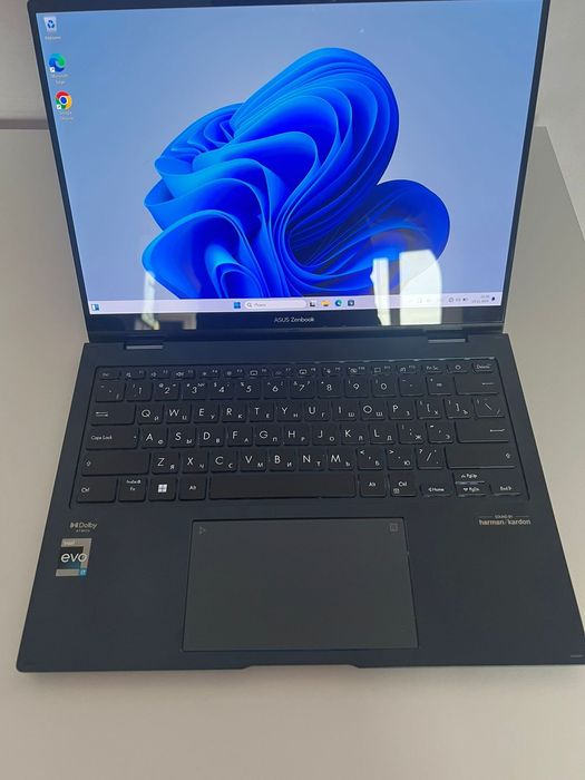 Мощный офисный ноутбук Asus Zenbook 14 Flip в идеальном состоянии с Ol